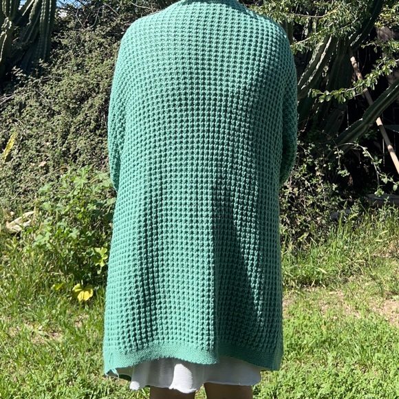 Cozy Green Knit Sweater - Picture 4 of 7